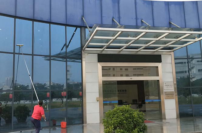 中國質量認證公司保潔玻璃清洗 中國質量認證公司保潔玻璃清洗